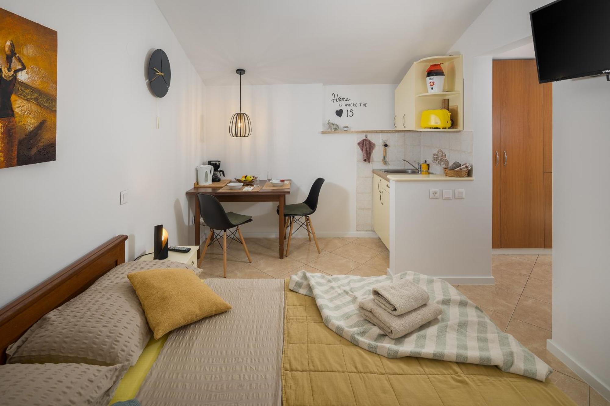פורץ Guest House Ravnic מראה חיצוני תמונה